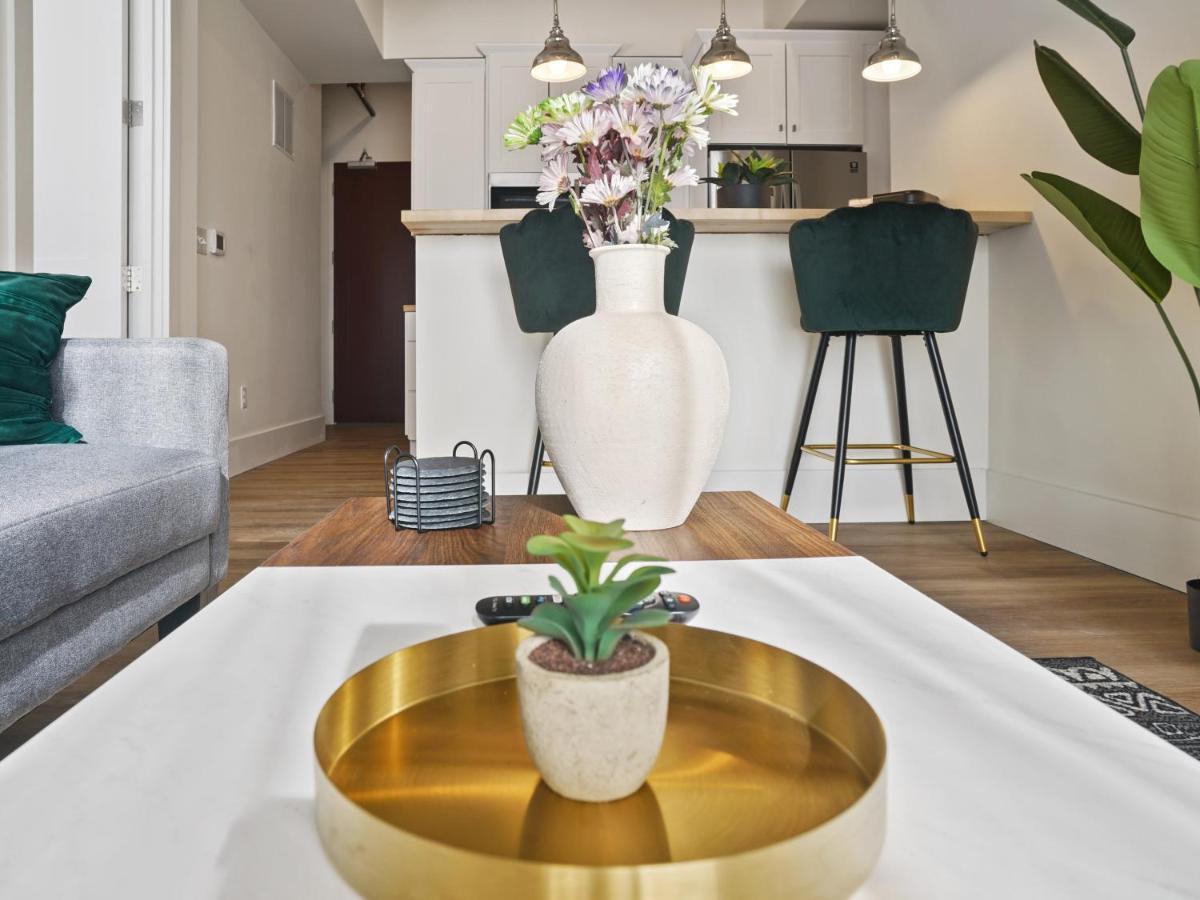 Clover Luxury High-Rise Downtown Саут-Бенд Экстерьер фото